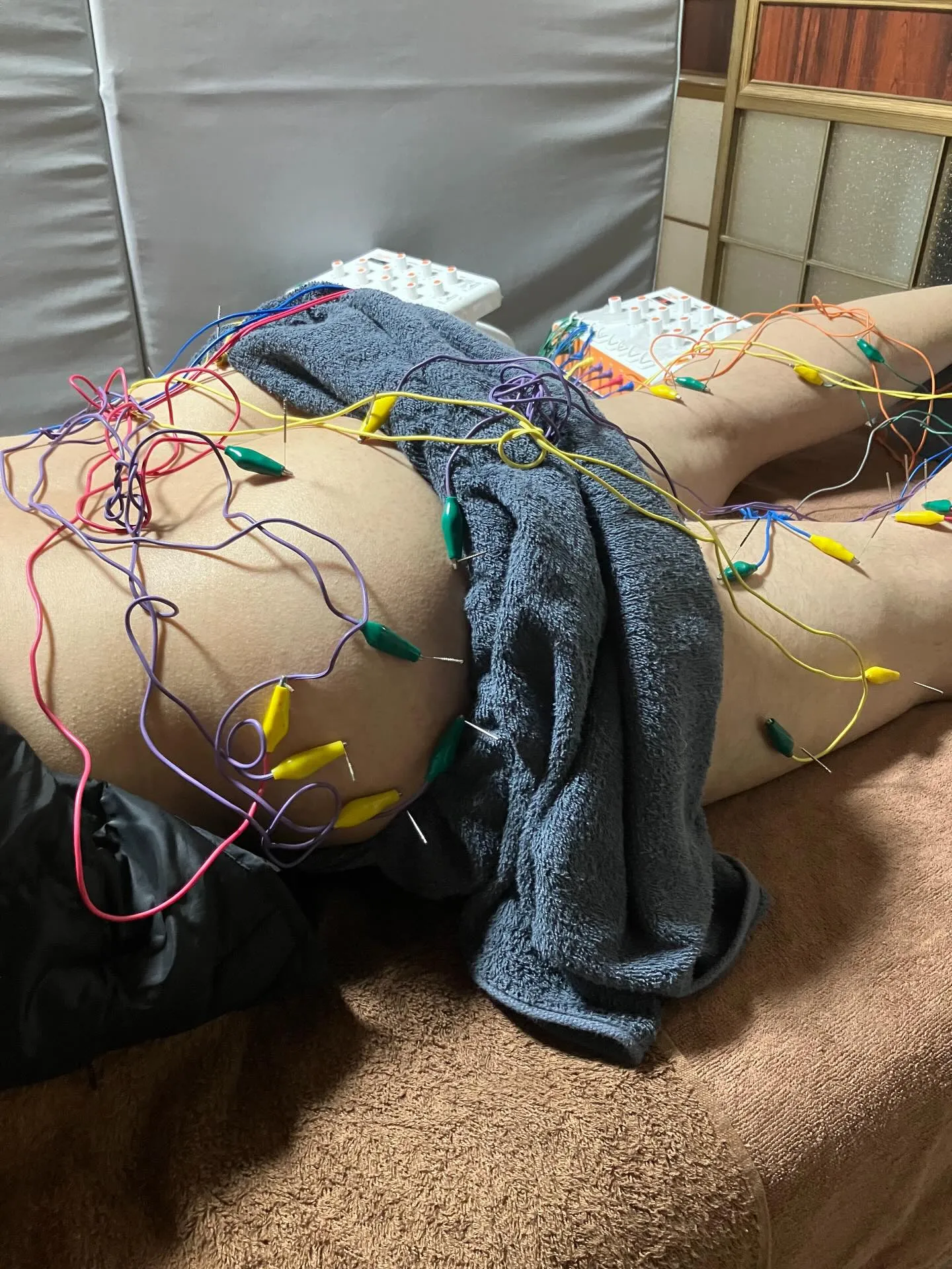 下腿の痛み、歩行困難、関節痛